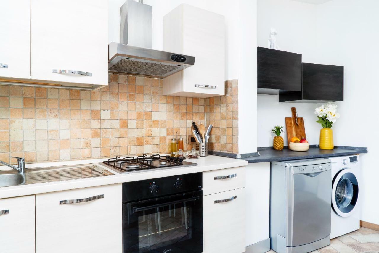 Four Bedroom Villa Near Metro 밀라노 외부 사진